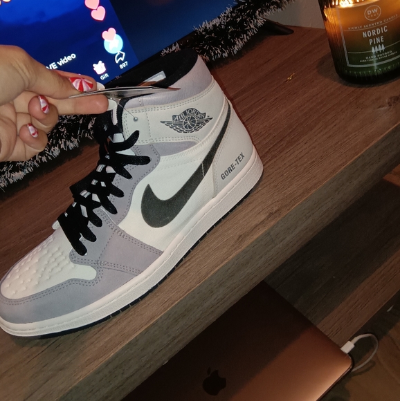 Air Jordan 1 High Element Gore-Tex - Picture 10 of 14